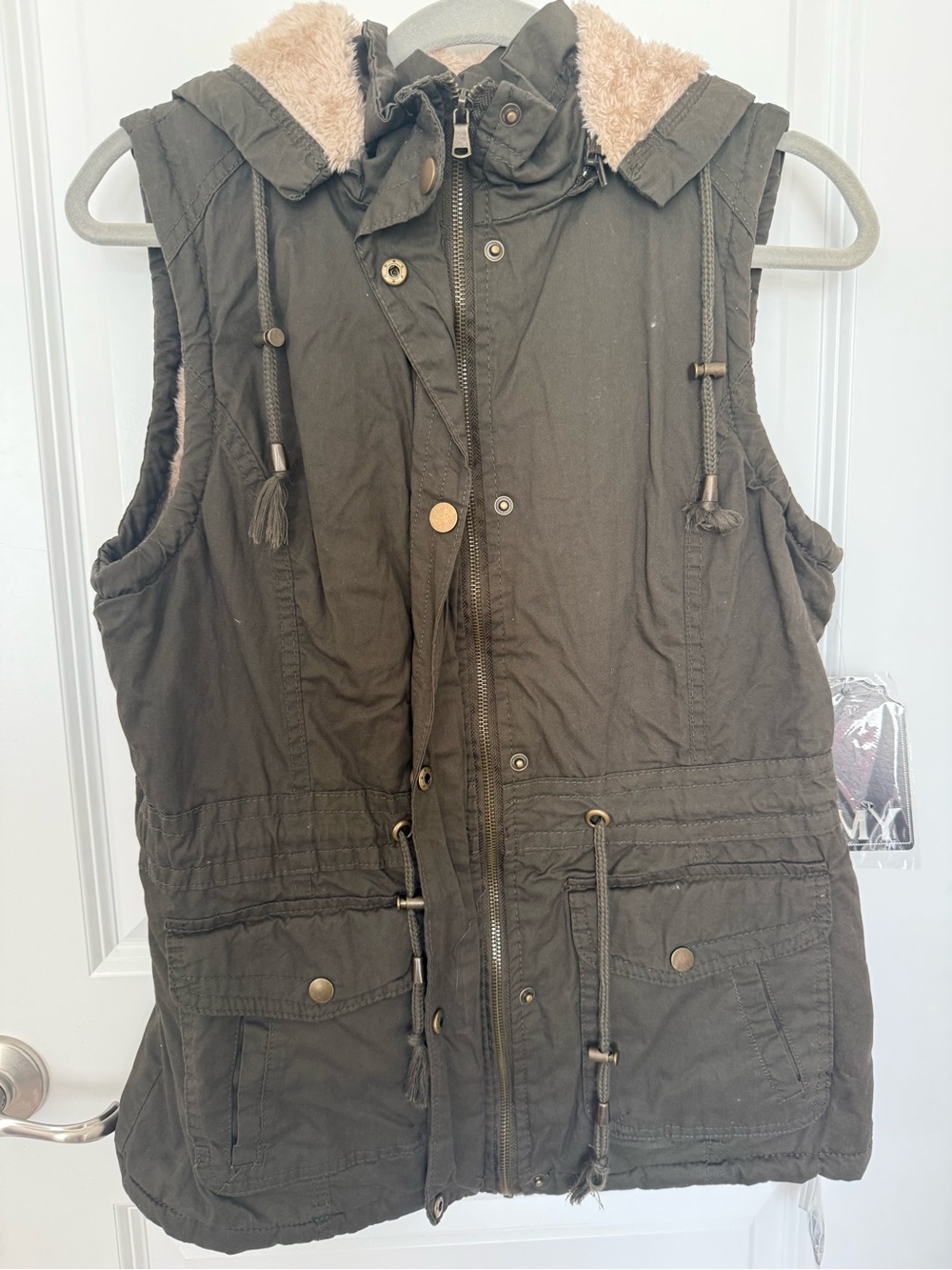 Women’s Cargo Vest - NWT
